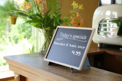 Menu tavle med holder, Hendi i flere størrelser