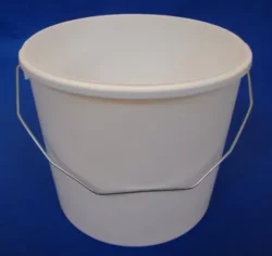 Plastspand m/stålhank u/låg 5,6L (restsalg)
